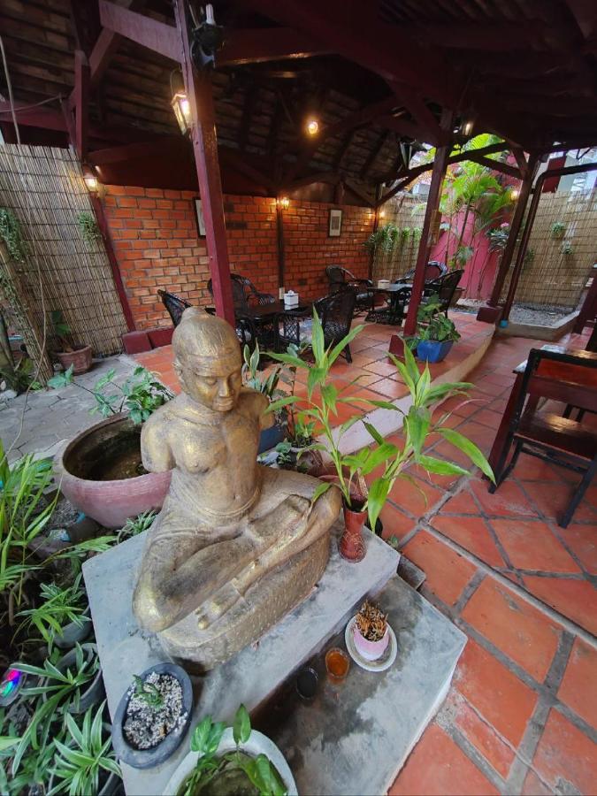 Soben Cafe Guesthouse & Restaurant Siem Reap Exterior photo