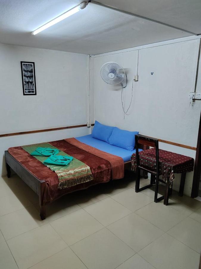 Soben Cafe Guesthouse & Restaurant Siem Reap Exterior photo